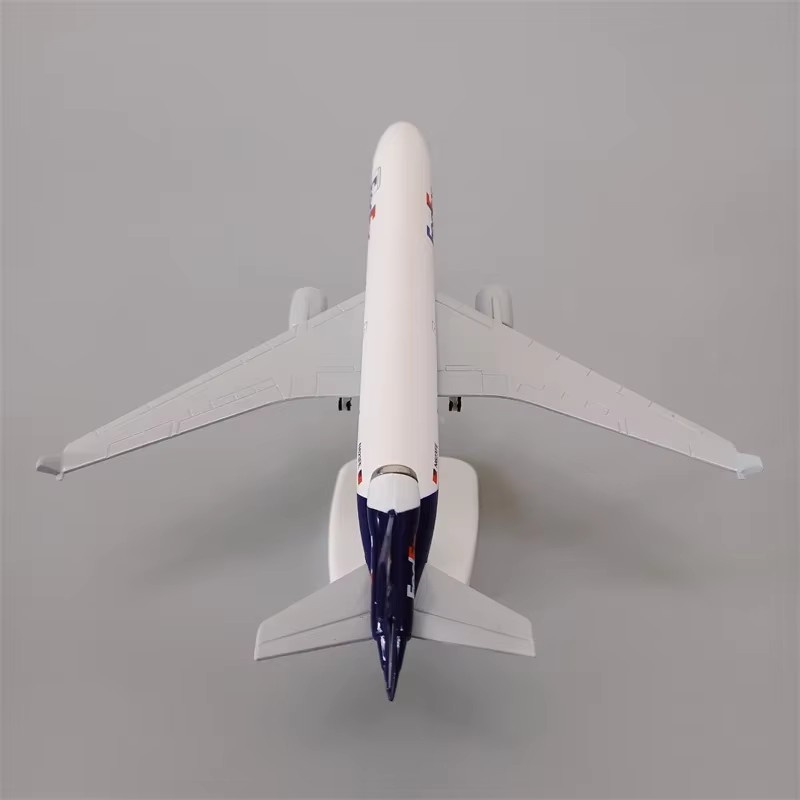 Modelo de avión 20cm Air Fedex - Model Kit Ixchel reseña y precio