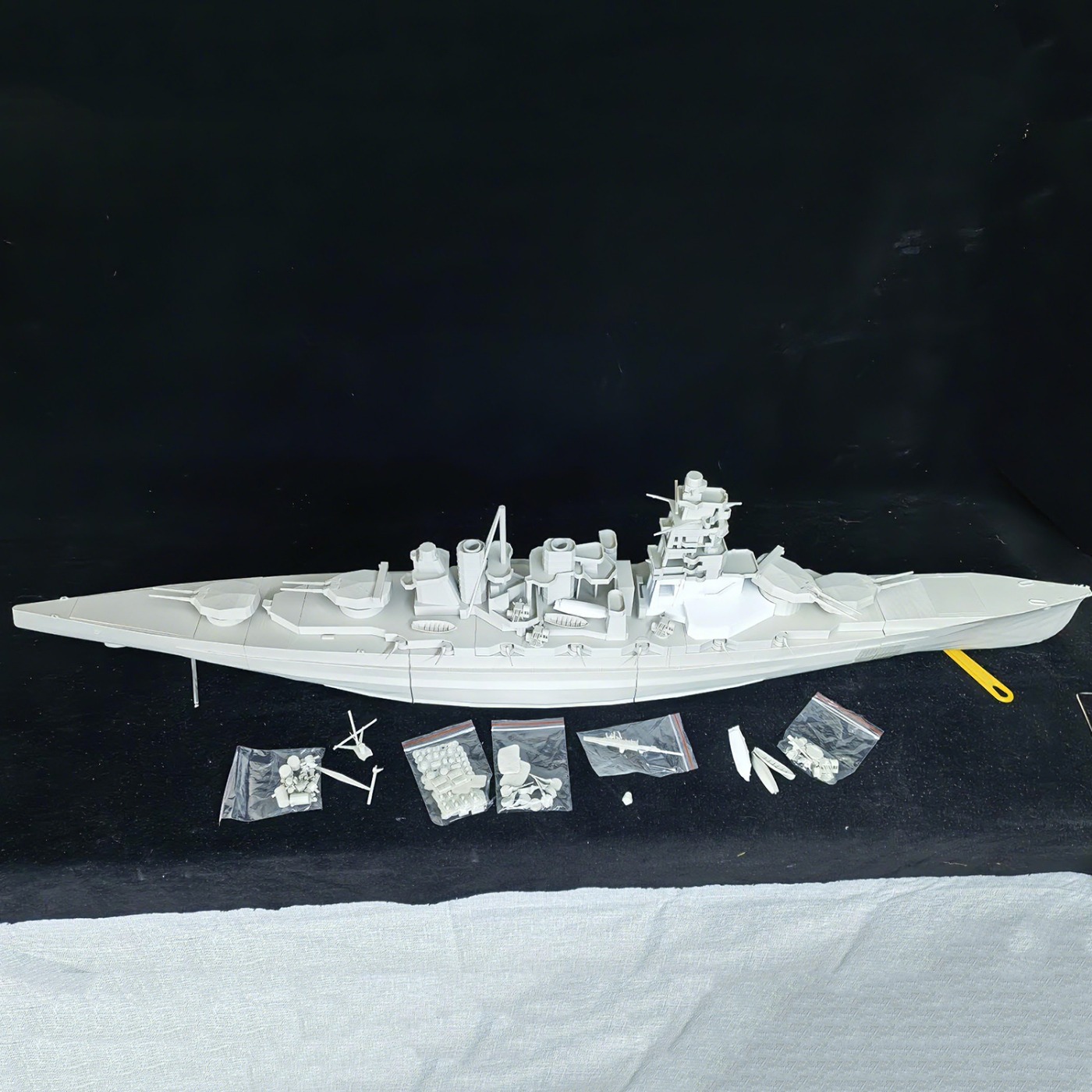 Barcos teledirigidos Kongo de  - Model Kit Lucario reseña y precio