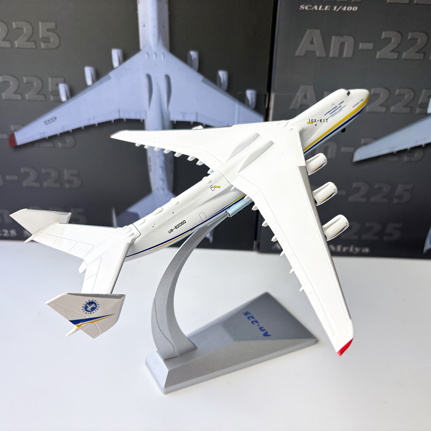 Modelo de Avión Militar AN-225 - Model Kit Ukraine reseña y precio