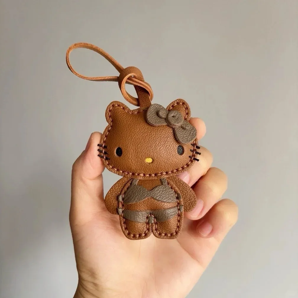 Llavero de cuero con diseño de - Model Kit Mobil reseña y precio